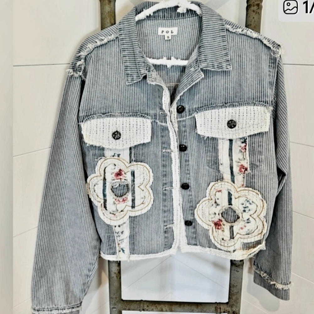 POL Women's Striped Blue Floral Jean Jacket